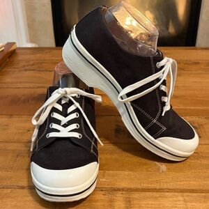 Dansko Veda Vegan Sneakers size 41